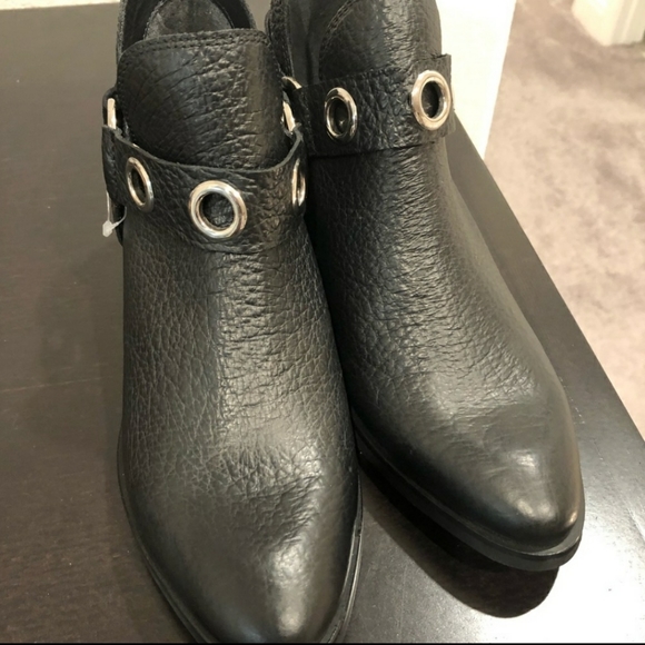 Kaanas Morelia open ankle bootie